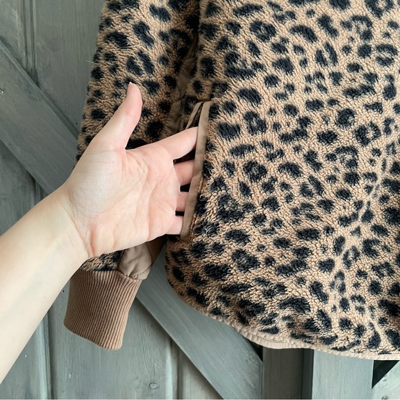 Abercrombie & Fitch Snap Up Pullover Leopard Cheetah Print quilt brown black XXS - Picture 8 of 12